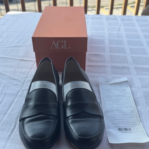 Agl Other - AGL women’sLoafers in Black .
